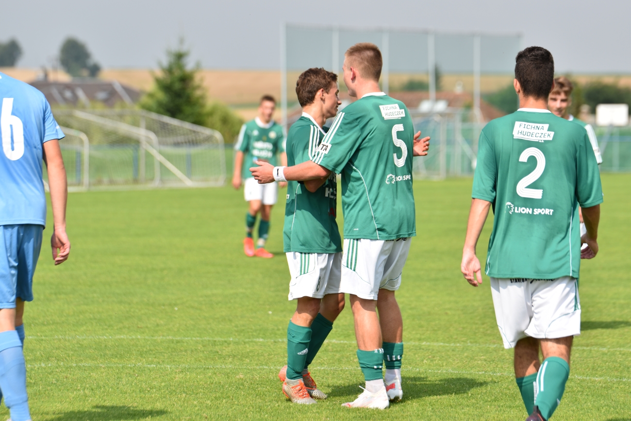 Devatenáctka porazila Šumperk 4:0. Sedmnáctka padla v závěru