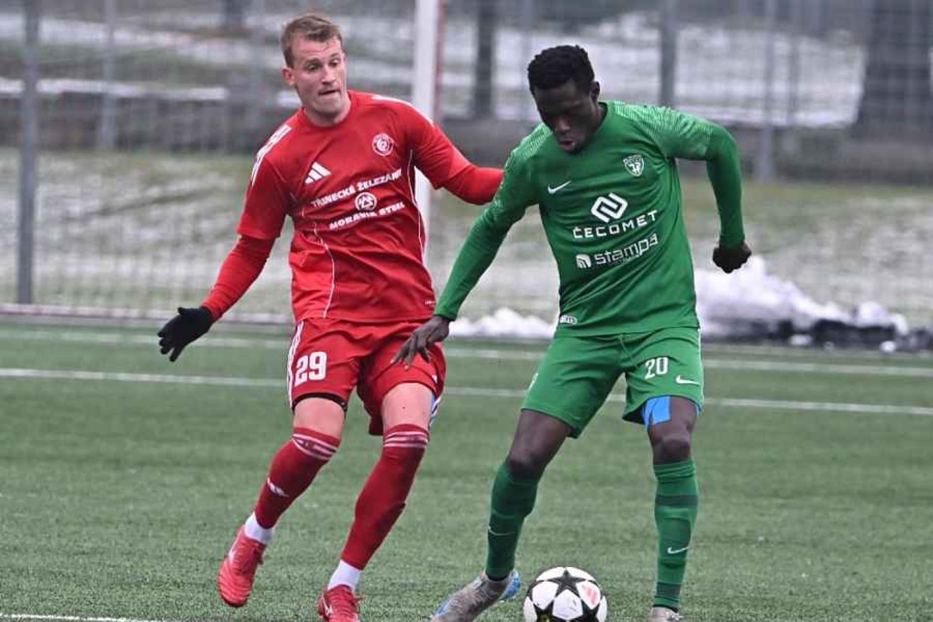 Třinec potvrdil roli favorita, naše barvy odjíždějí s prázdnou