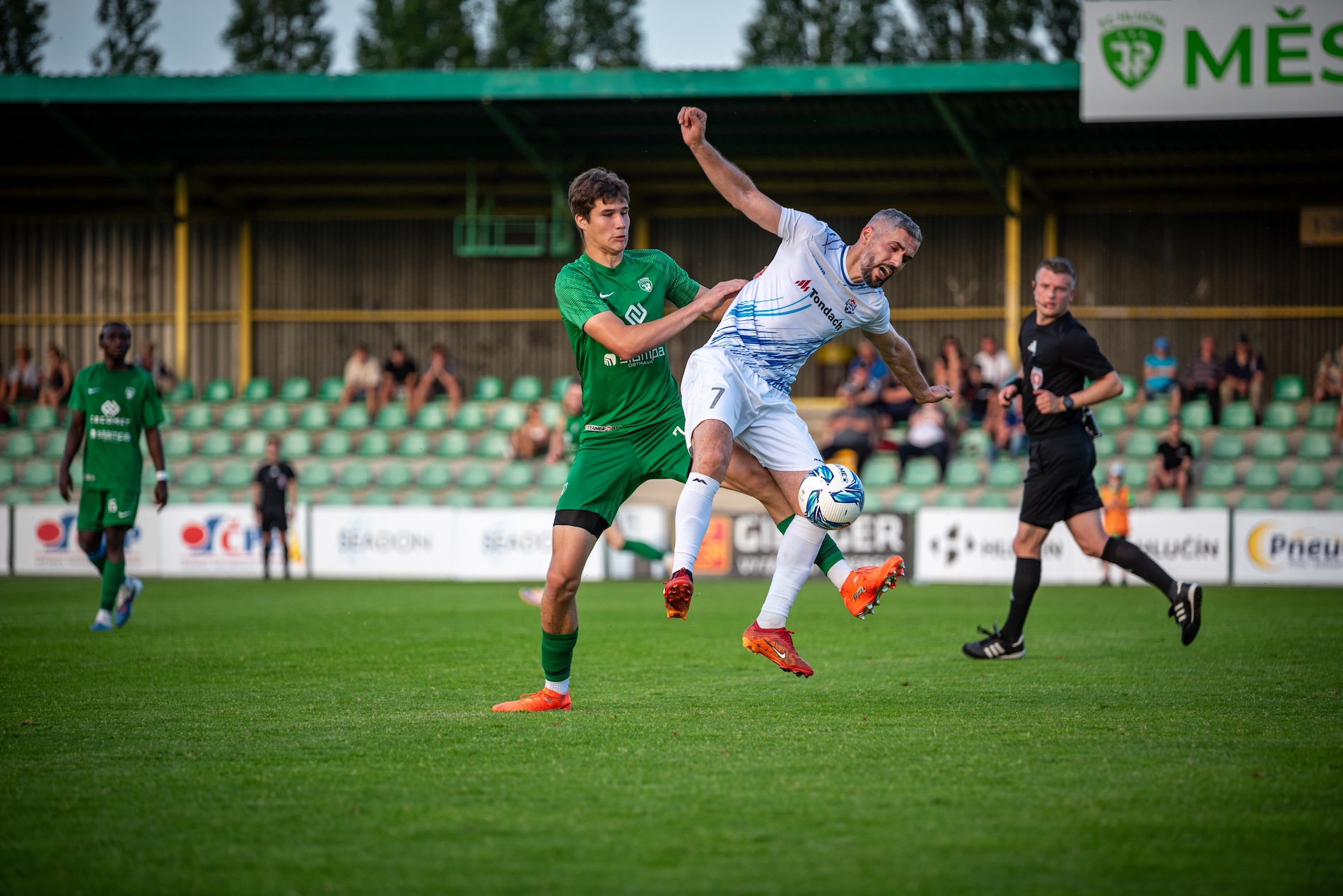 Senzace v Rosicích! Naši fotbalisté zničili favorizované béčko Zbrojovky šesti góly